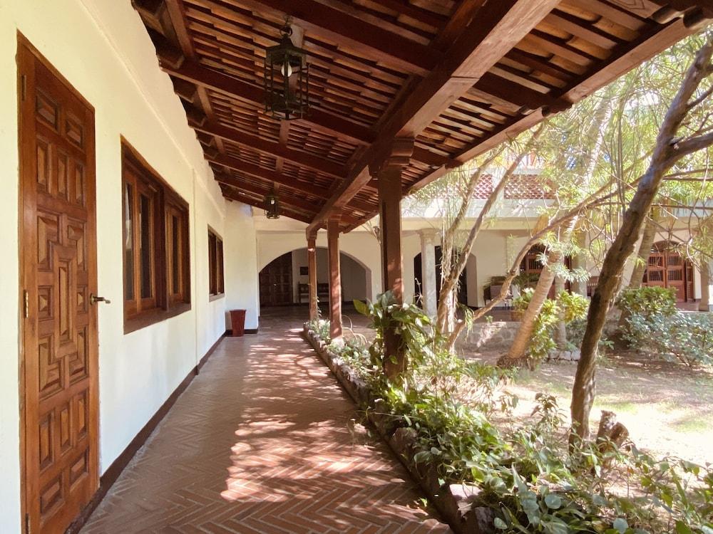 גרנאדה Hotel El Internacional מראה חיצוני תמונה