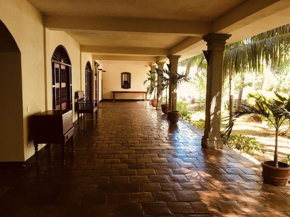 גרנאדה Hotel El Internacional מראה חיצוני תמונה