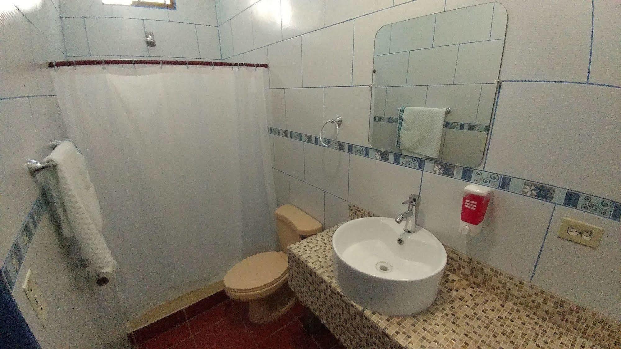 גרנאדה Hotel El Internacional מראה חיצוני תמונה