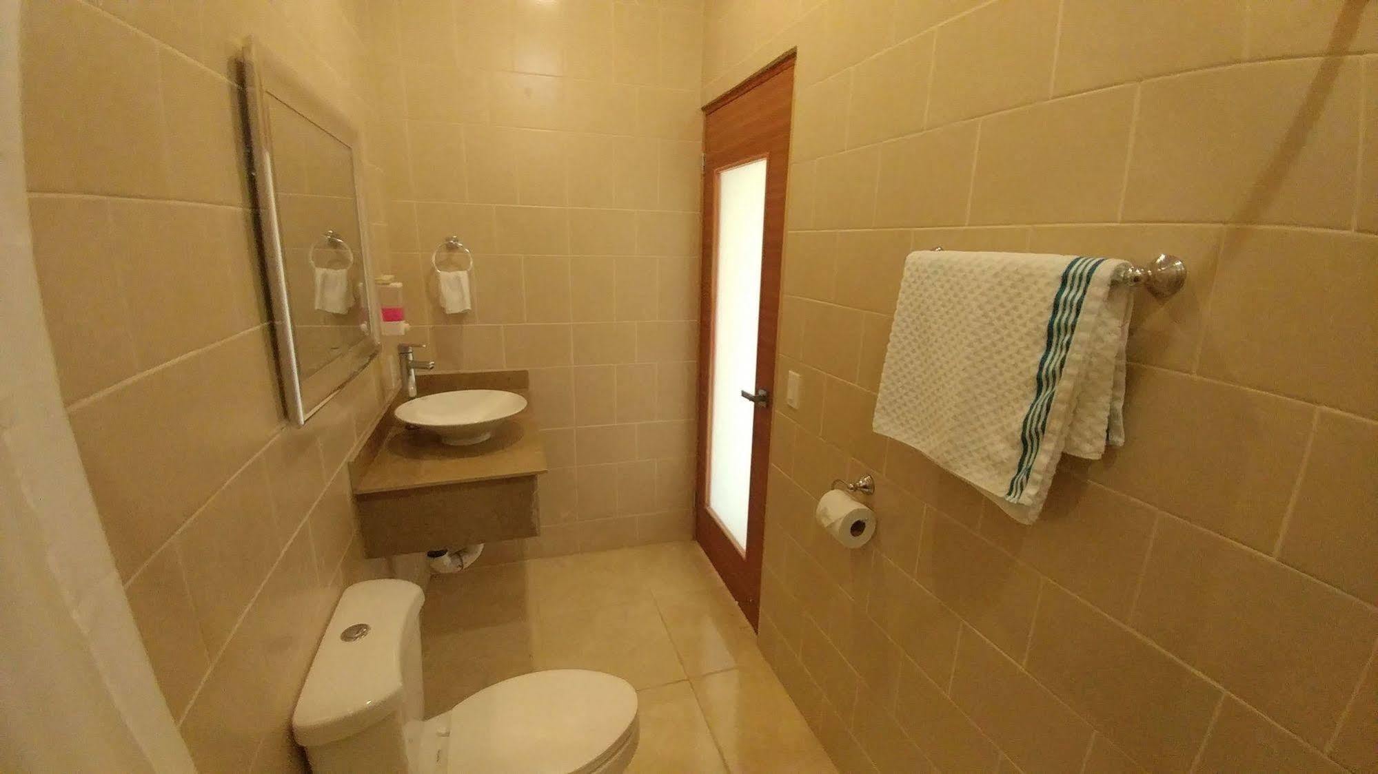 גרנאדה Hotel El Internacional מראה חיצוני תמונה